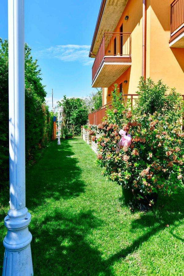 Hotel Divine Cécile Garda  Exterior foto
